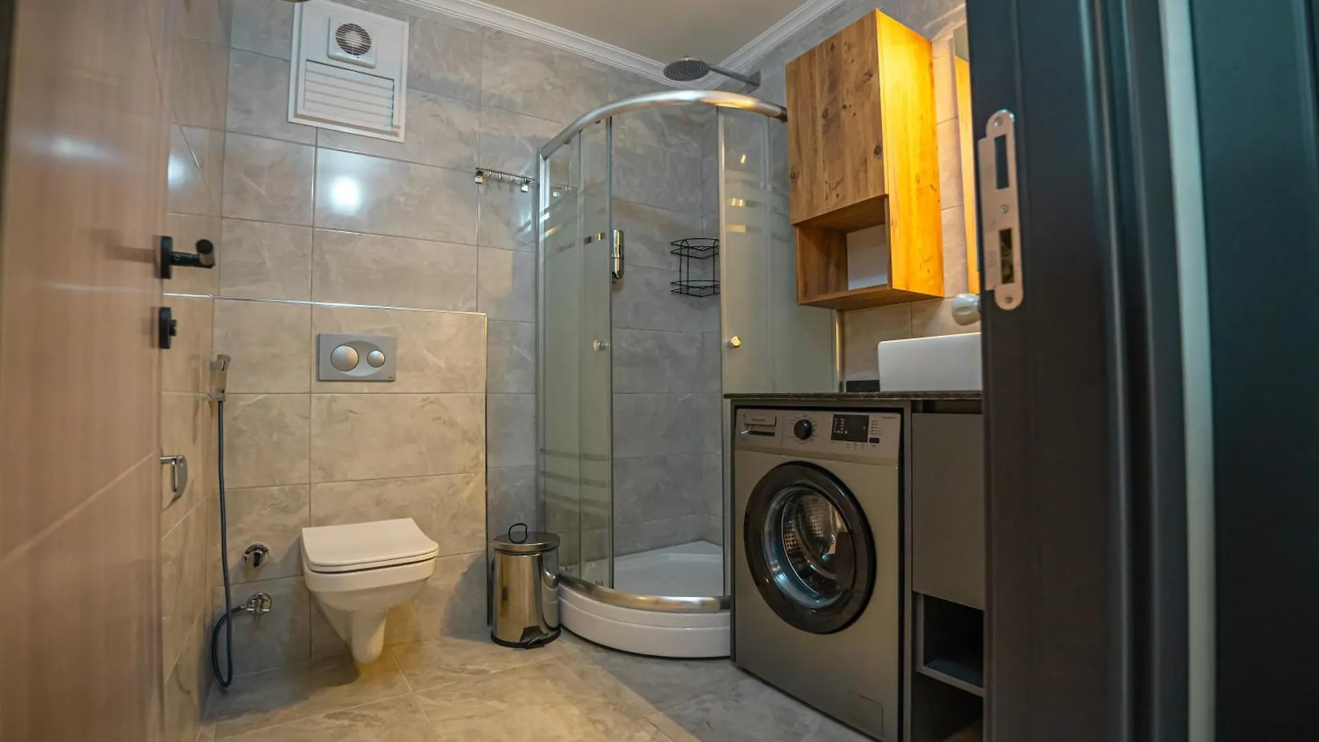 Airport Bayrak Residences 特拉布宗 公寓